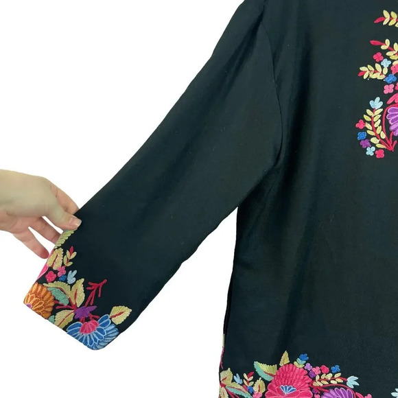 Vintage Woolen Floral Embroidered Jacket - Picture 13 of 13